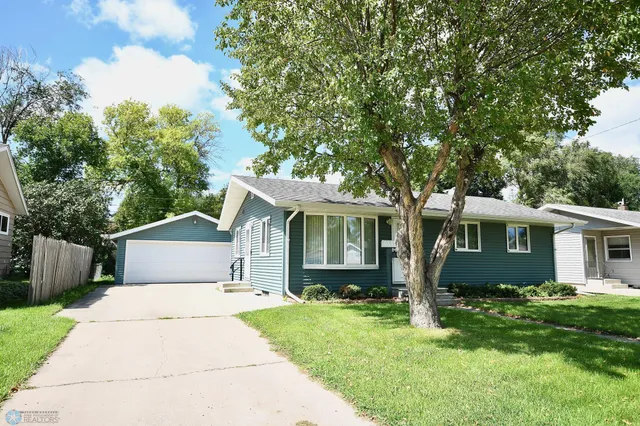 $235,000 | 1121 15 1/2 Street North, Moorhead, MN 56560