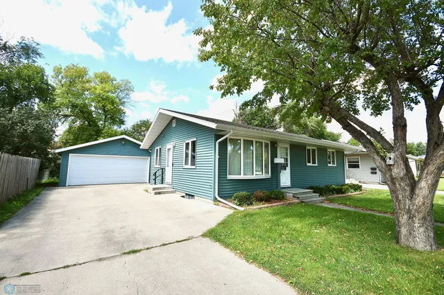 $235,000 | 1121 15 1/2 Street North, Moorhead, MN 56560