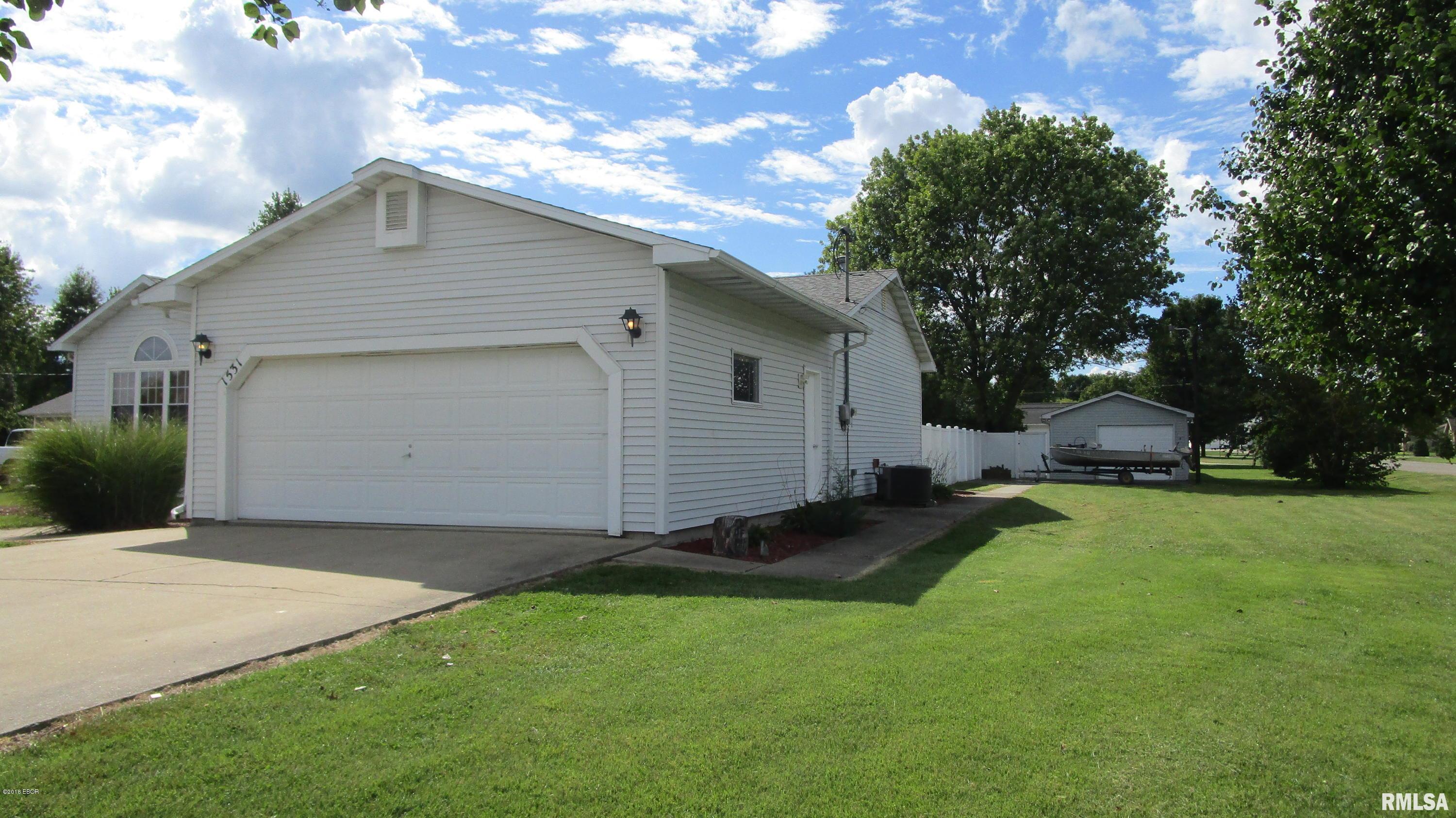 1531 North Olive Road Flora, IL 62839 - Photo 12 of 50 Gallery Image 12