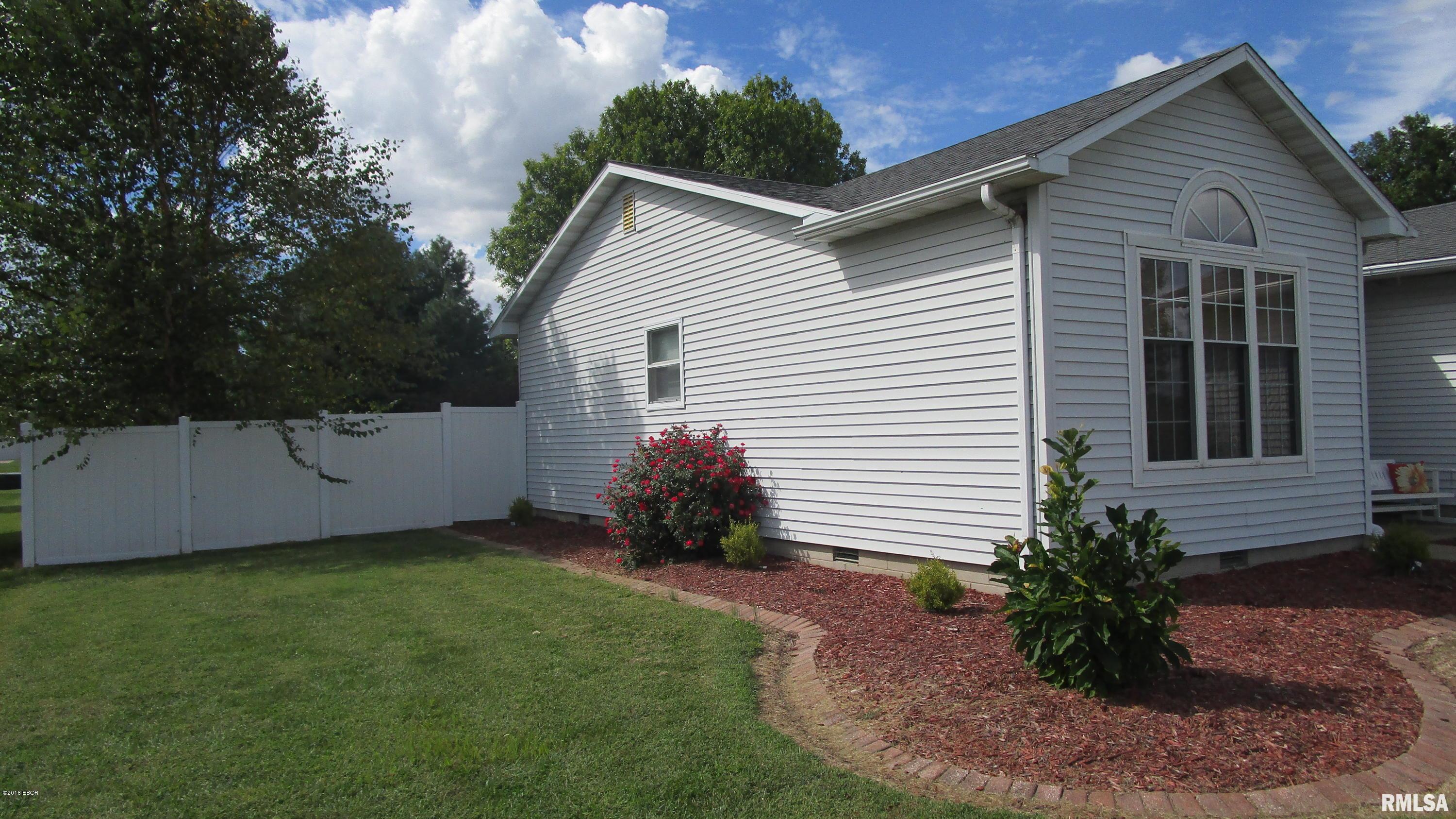 1531 North Olive Road Flora, IL 62839 - Photo 3 of 50 Gallery Image 3