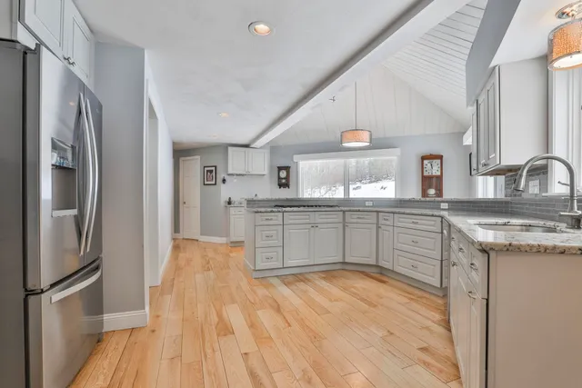 $679,000 | 38 Old Manchester Road, Amherst, NH 03031