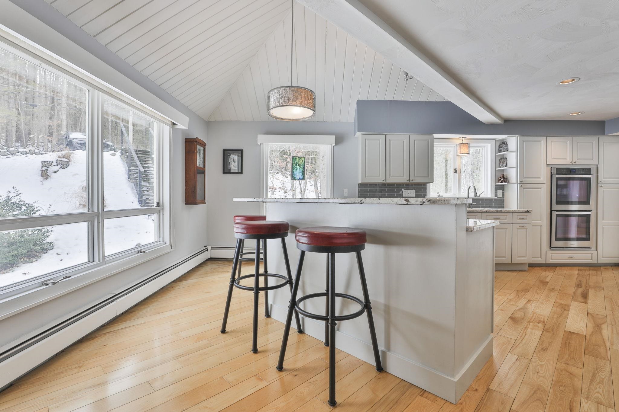 38 Old Manchester Road Amherst, NH 03031 - Photo 20 of 53