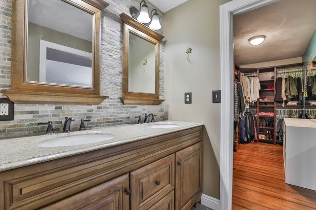 $679,000 | 38 Old Manchester Road, Amherst, NH 03031