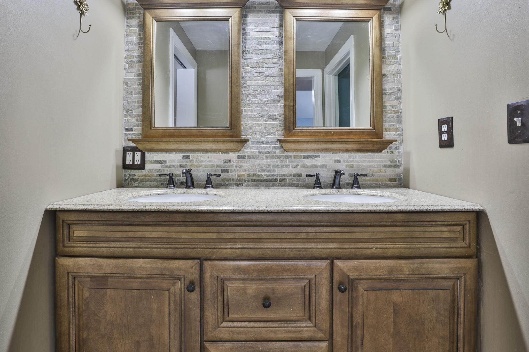 38 Old Manchester Road Amherst, NH 03031 - Photo 29 of 53