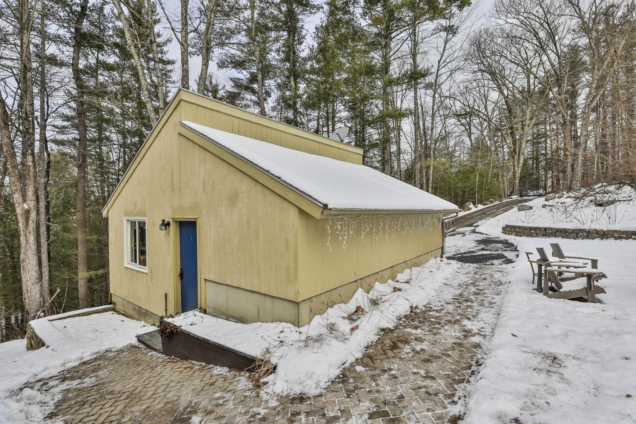 38 Old Manchester Road Amherst, NH 03031 - Photo 41 of 53