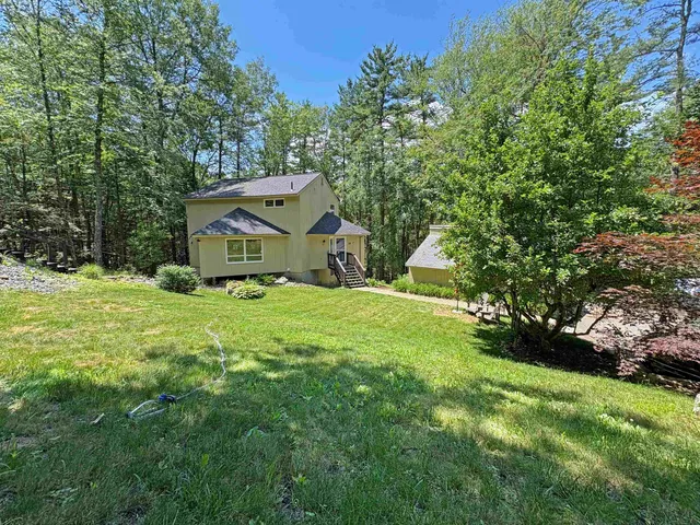 $679,000 | 38 Old Manchester Road, Amherst, NH 03031