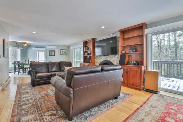 $679,000 | 38 Old Manchester Road, Amherst, NH 03031