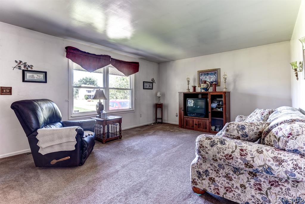 7415 West Mt Morris Road Flushing, MI 48433 - Photo 6 of 26