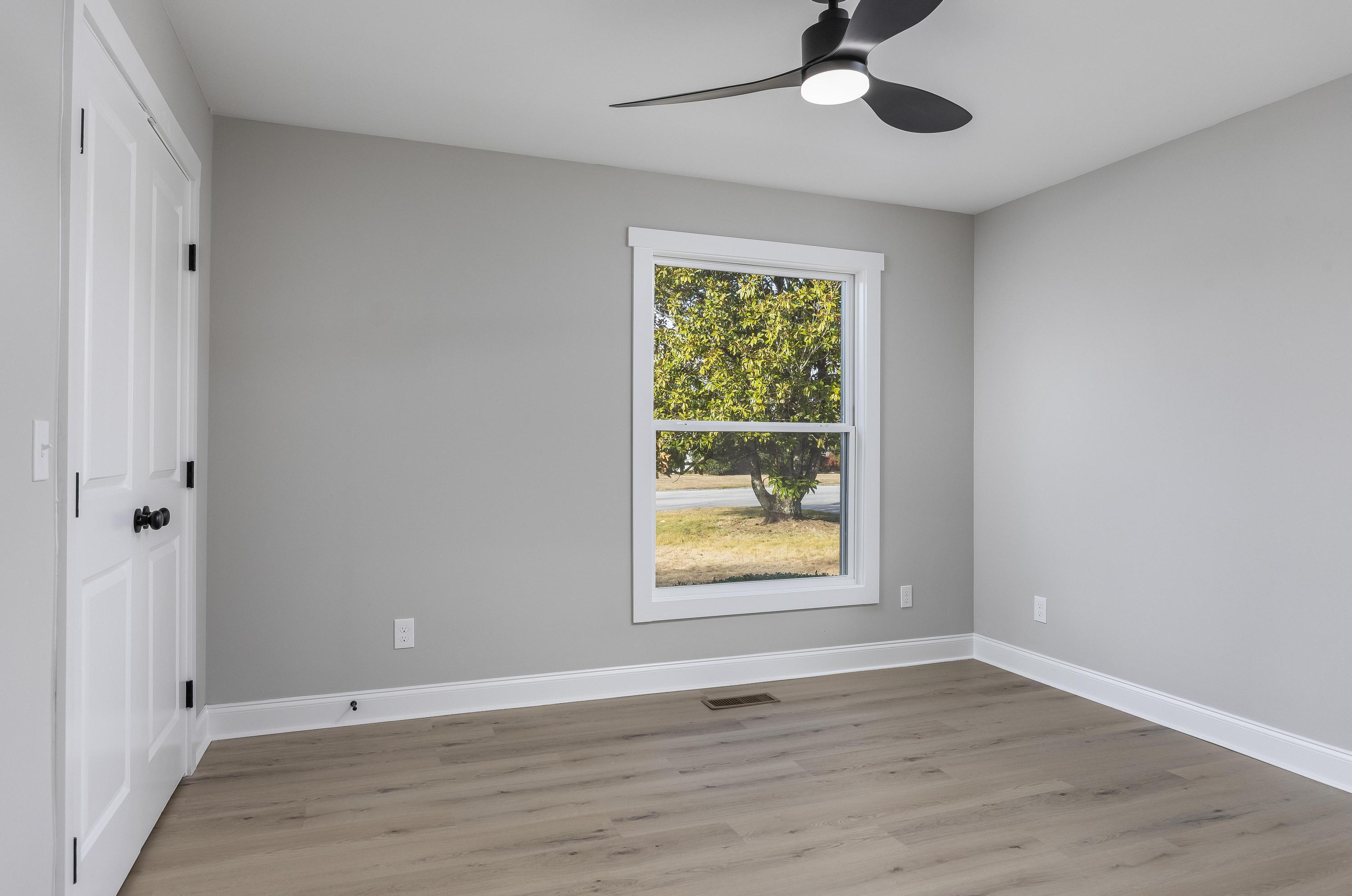 7316 Midfield Drive Chattanooga, TN 37421 - Photo 33 of 37 2025_12_December_7316_Midfield_Dr_0034