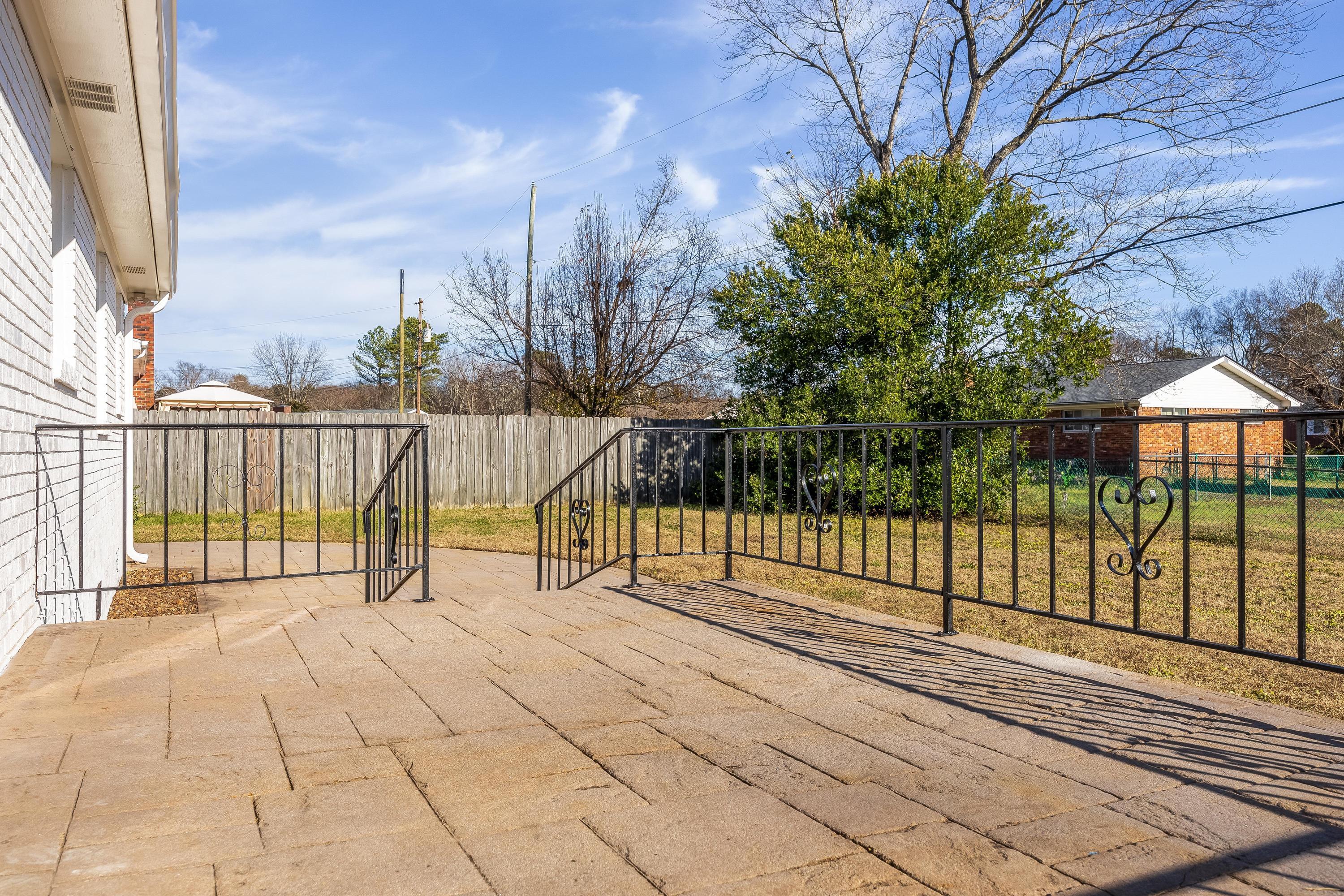 7316 Midfield Drive Chattanooga, TN 37421 - Photo 4 of 37 2025_12_December_7316_Midfield_Dr_0005