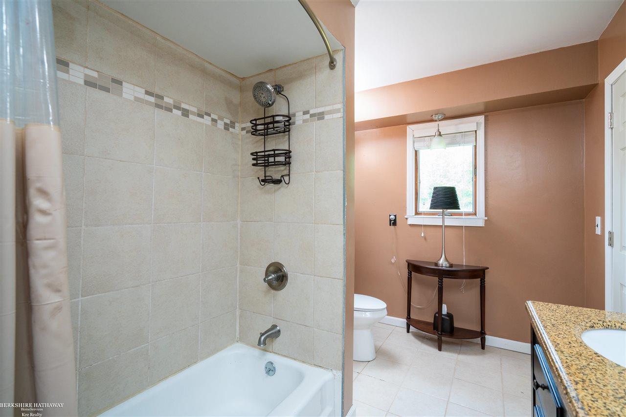 1366 West Predmore Road Oakland, MI 48363 - Photo 22 of 35 50042976-21.JPG