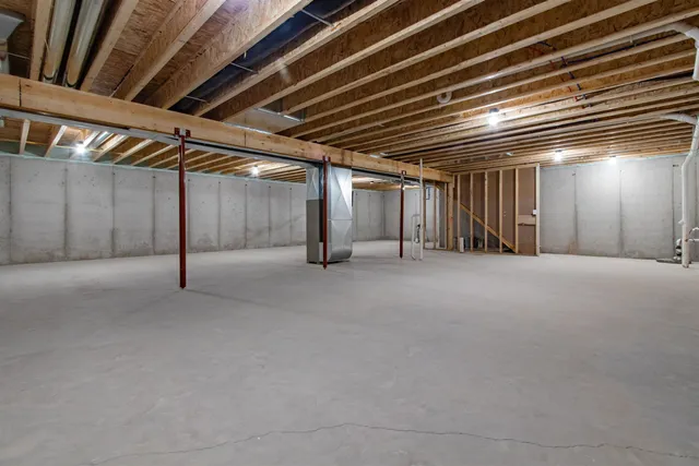 $329,900 | 409 Founders Way, Little Chute, WI 54140