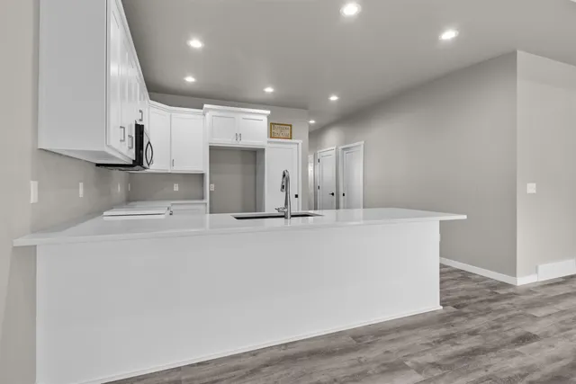 $329,900 | 409 Founders Way, Little Chute, WI 54140