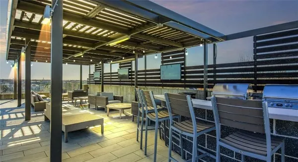 $2,050 | 6050 Roswell Road Northeast, Unit 219, Sandy Springs, GA 30328