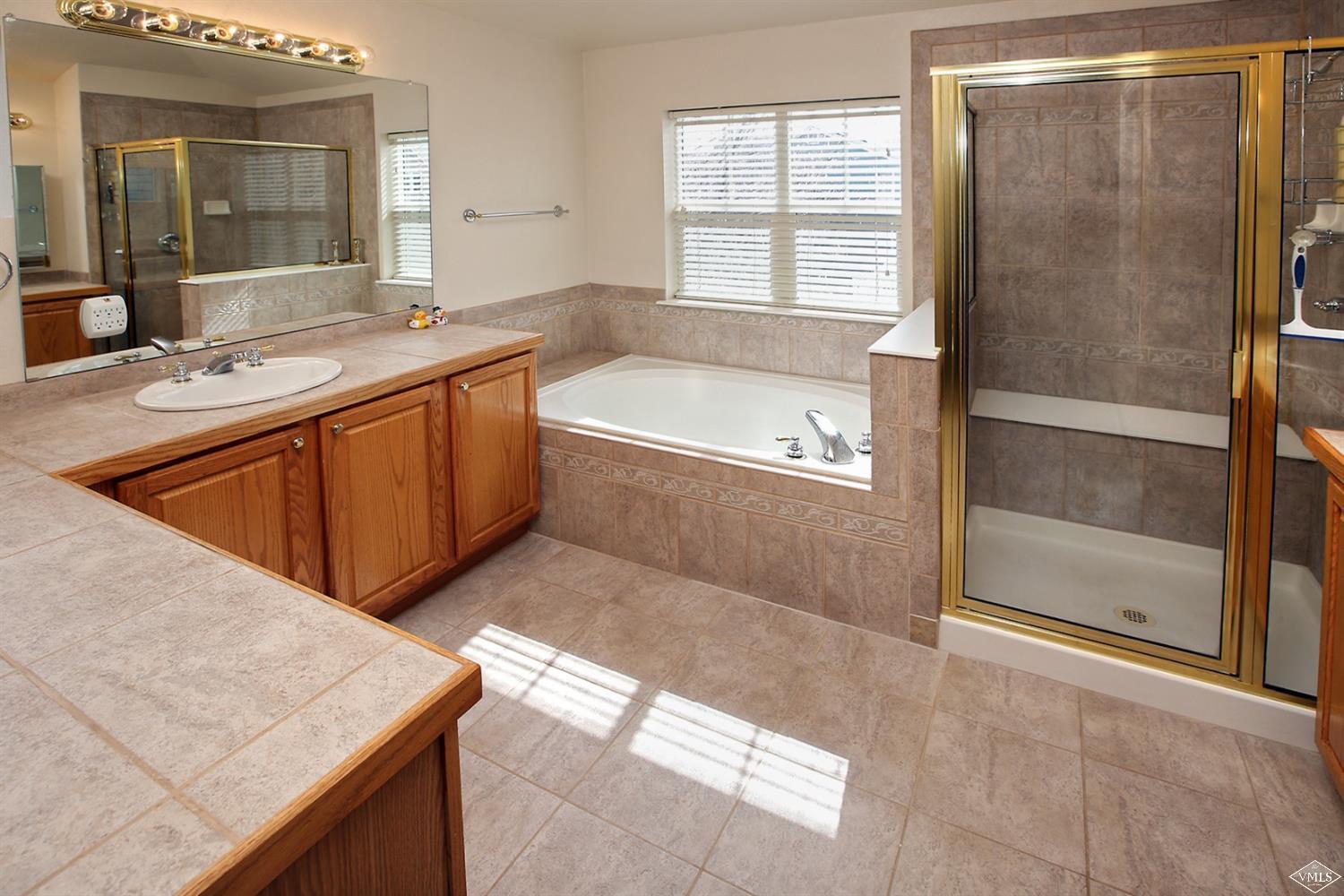 25 Eagle Ranch Road Eagle, CO 81631 - Photo 12 of 24 primary bathroom