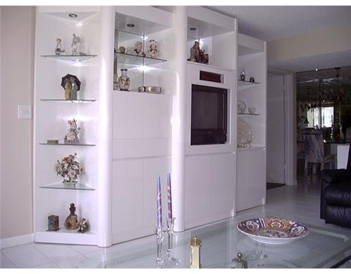 16300 Golf Club Road, Unit 310 Weston, FL 33326 - Photo 8 of 14 Living Room