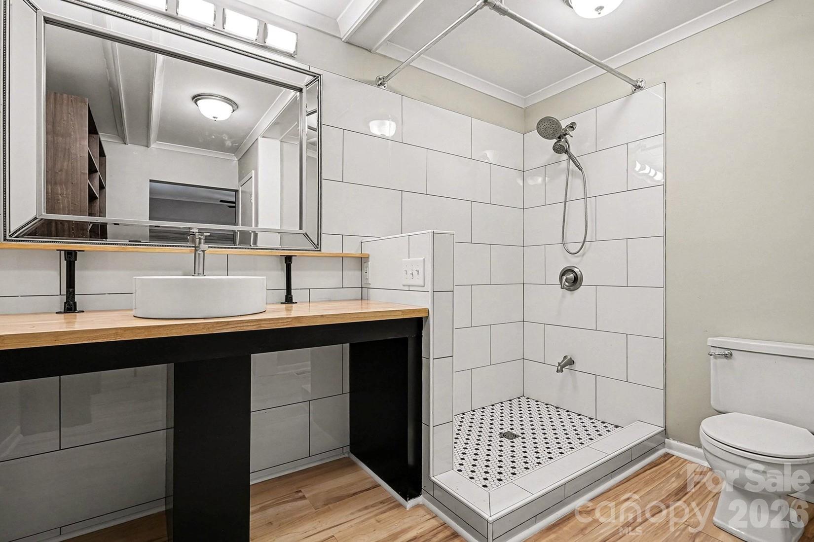 6041 Heath Valley Road Charlotte, NC 28210 - Photo 5 of 21