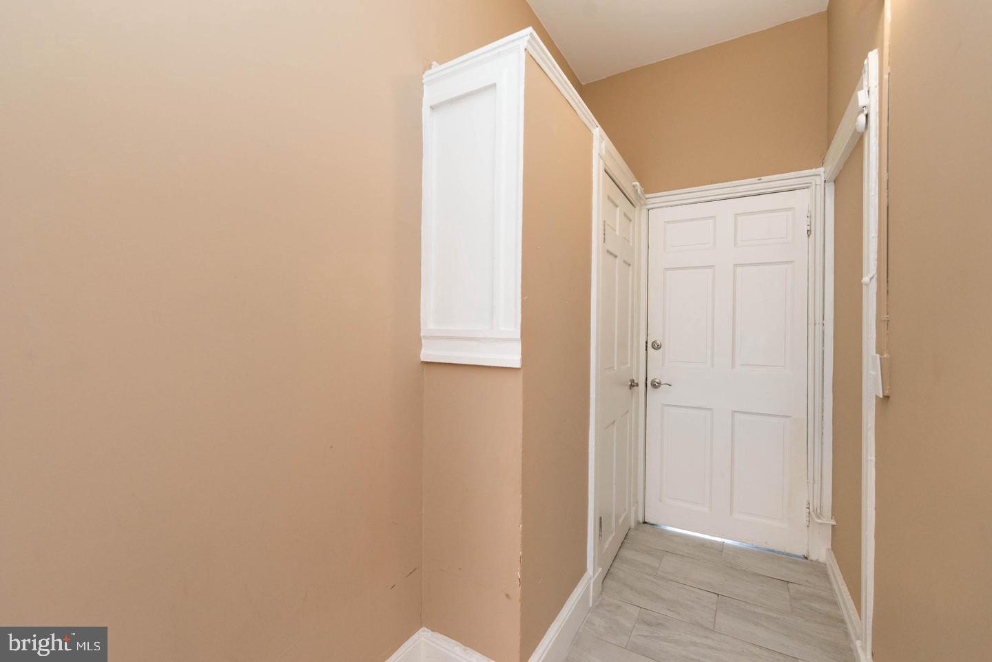 18 West Franklin Street Baltimore, MD 21201 - Photo 29 of 58 a view of a hallway