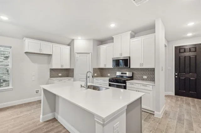 $2,500 | 1733 Barnwood Trace, Celina, TX 75009