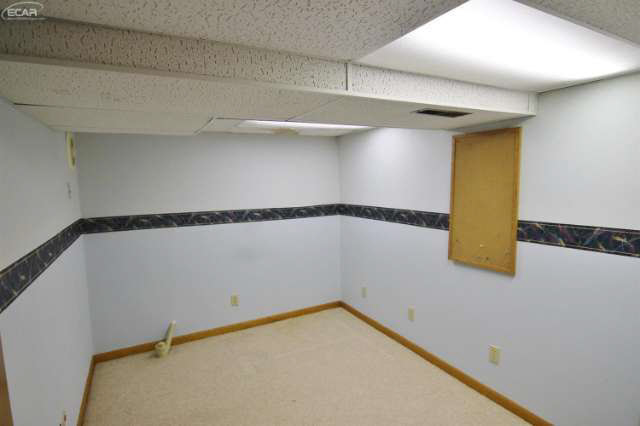 13114 Torrey Road Fenton, MI 48430 - Photo 19 of 21 21006304-18.JPG
