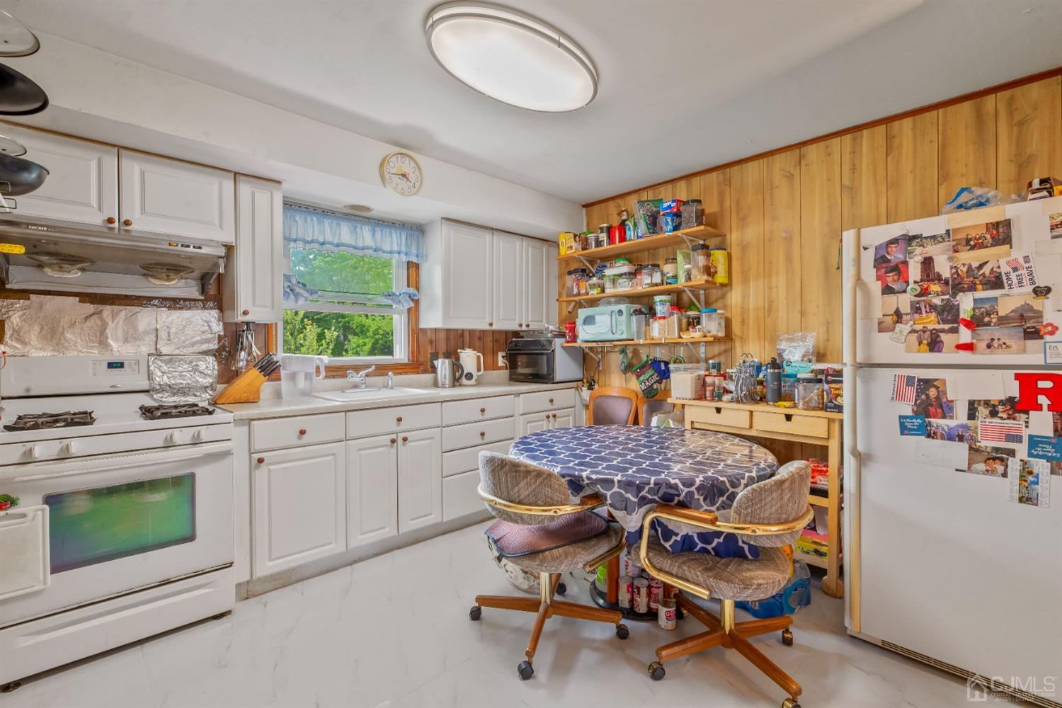 25 Lamar Avenue Edison, NJ 08820 - Photo 10 of 29