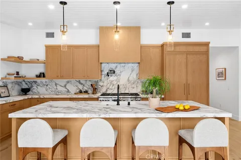$5,285,000 | 2501 Via Marina, Newport Beach, CA 92660