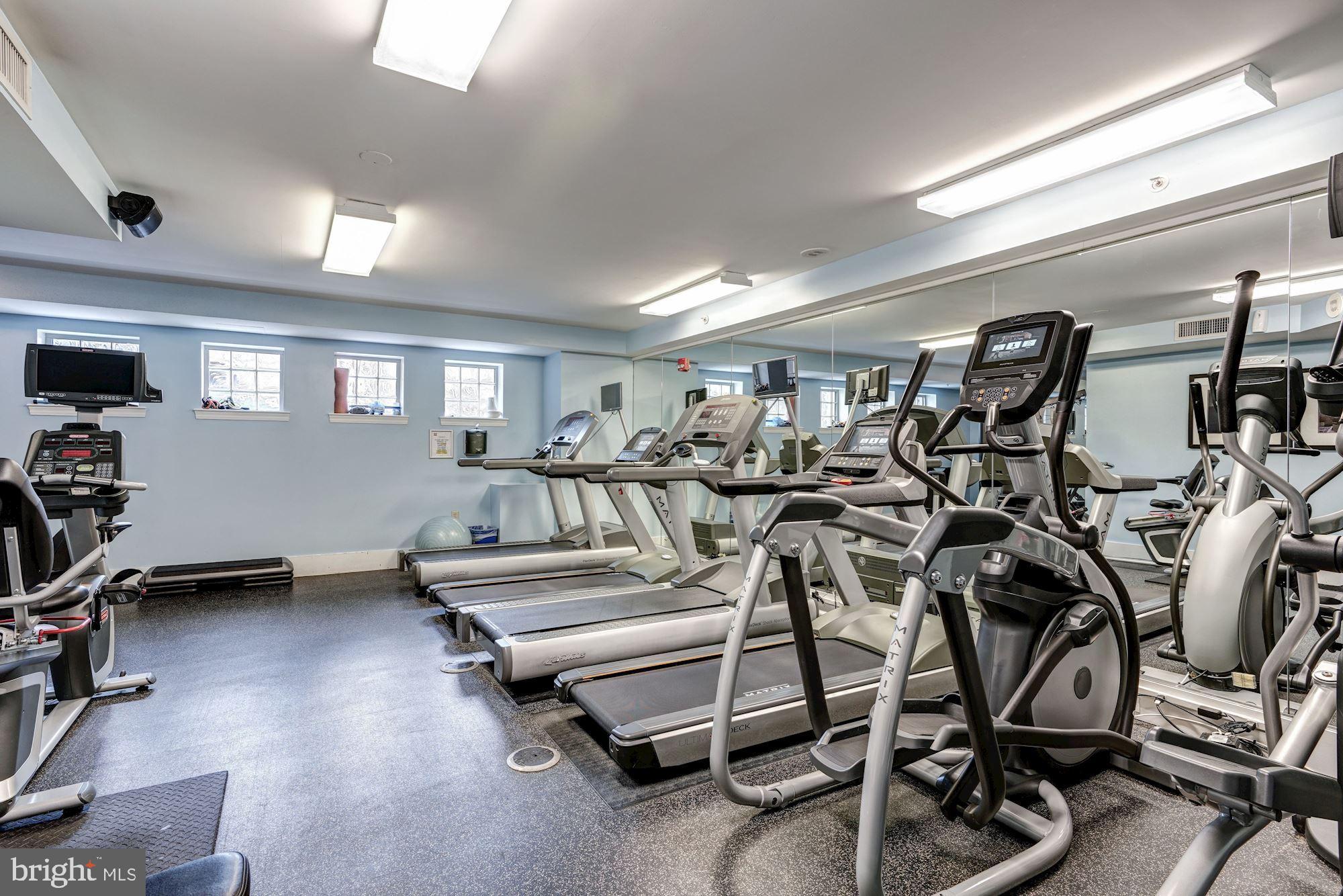 555 Massachusetts Avenue Northwest, Unit 503 Washington, DC 20001 - Photo 20 of 24 a view of a room with gym equipment