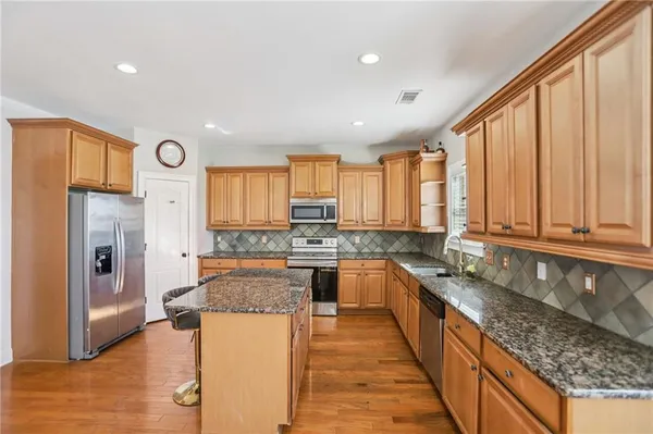 $415,000 | 3154 Alhambra Circle, Hampton, GA 30228