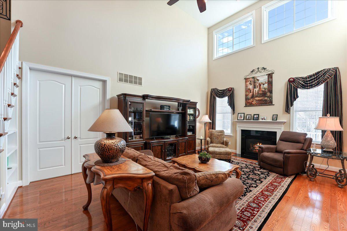 251 Hanover Road Phoenixville, PA 19460 - Photo 7 of 47 Neutral and bright