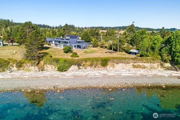 a view of a lake with houses