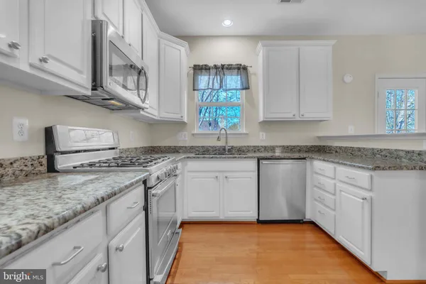 $3,195 | 2110 Capstone Circle, Herndon, VA 20170