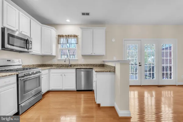 $3,195 | 2110 Capstone Circle, Herndon, VA 20170