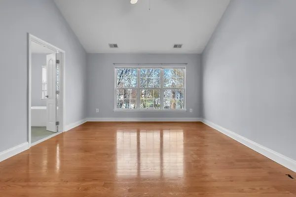 $3,195 | 2110 Capstone Circle, Herndon, VA 20170