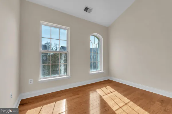 $3,195 | 2110 Capstone Circle, Herndon, VA 20170