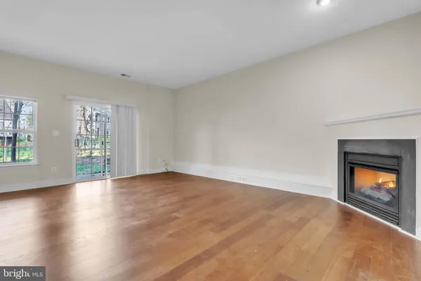 $3,195 | 2110 Capstone Circle, Herndon, VA 20170