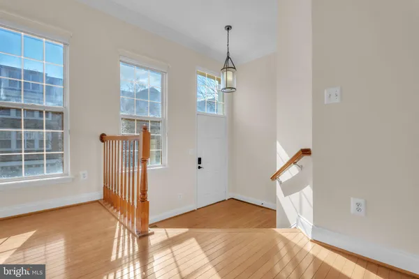 $3,195 | 2110 Capstone Circle, Herndon, VA 20170