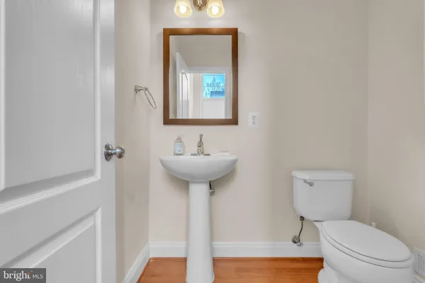 $3,195 | 2110 Capstone Circle, Herndon, VA 20170