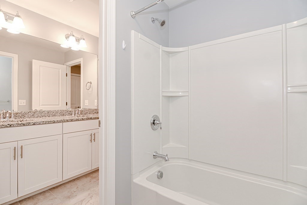 22 Locust Lane, Unit 22 Hopkinton, MA 01748 - Photo 13 of 33
