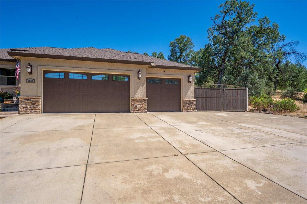 5697 Constitution Way Redding, CA 96003 - Photo 75 of 87 88-5697 Constitution Way - E-53