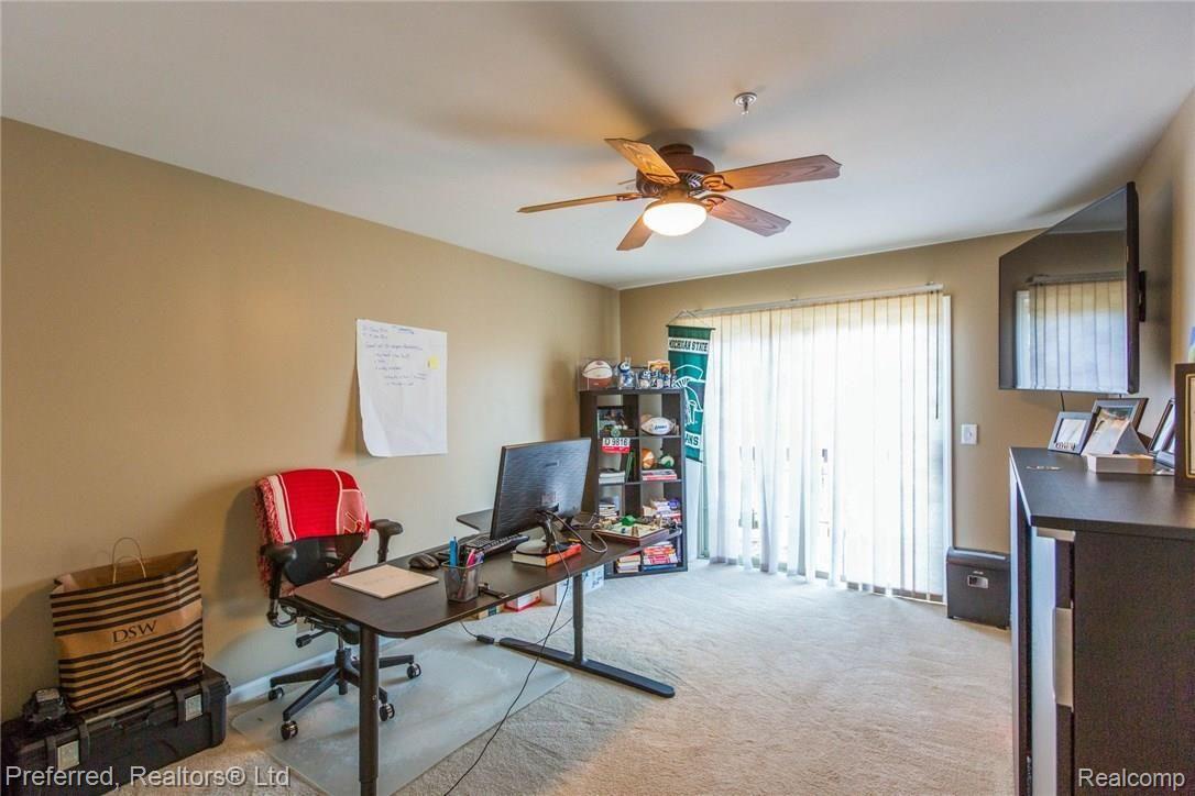16922 Farmington Road Livonia, MI 48154 - Photo 16 of 30 16.jpg