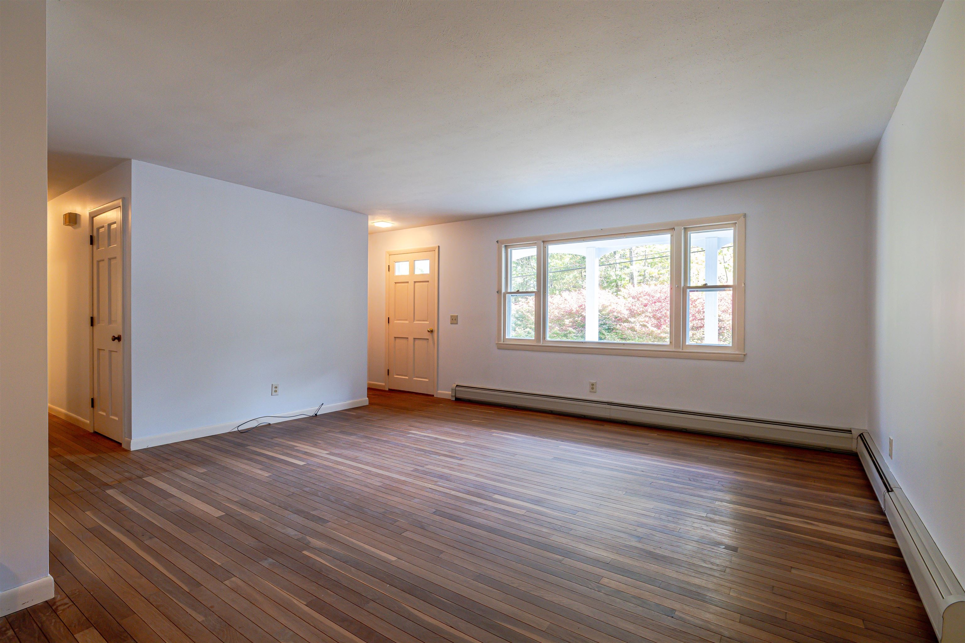 7 Old Coach Road Bow, NH 03304 - Photo 4 of 47