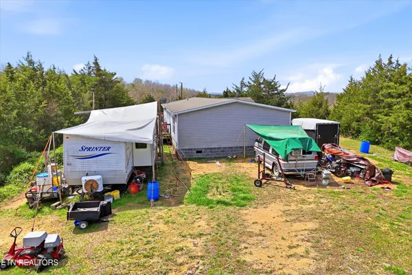 $300,000 | 2124 Rainwater Road, Dandridge, TN 37725