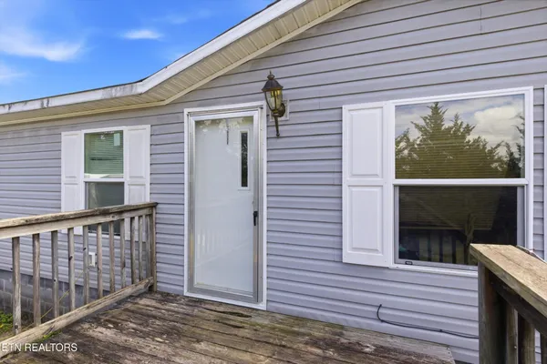 $300,000 | 2124 Rainwater Road, Dandridge, TN 37725