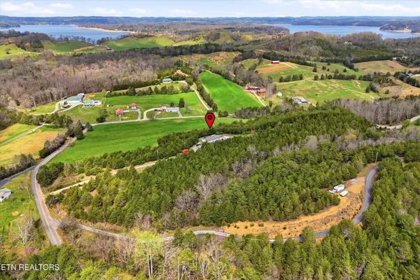 $300,000 | 2124 Rainwater Road, Dandridge, TN 37725