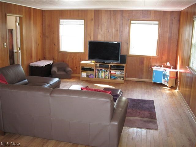 1528 Edgefield Road Lyndhurst, OH 44124 - Photo 8 of 13