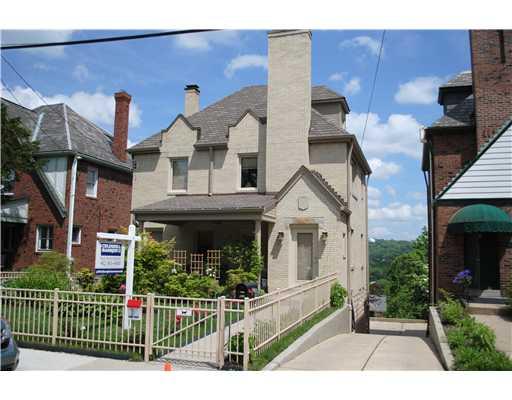 917 Wellesley Road Highland Park, PA 15206 - Photo 1 of 18 Exterior Front.