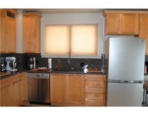 917 Wellesley Road Highland Park, PA 15206 - Photo 9 of 18 Kitchen.