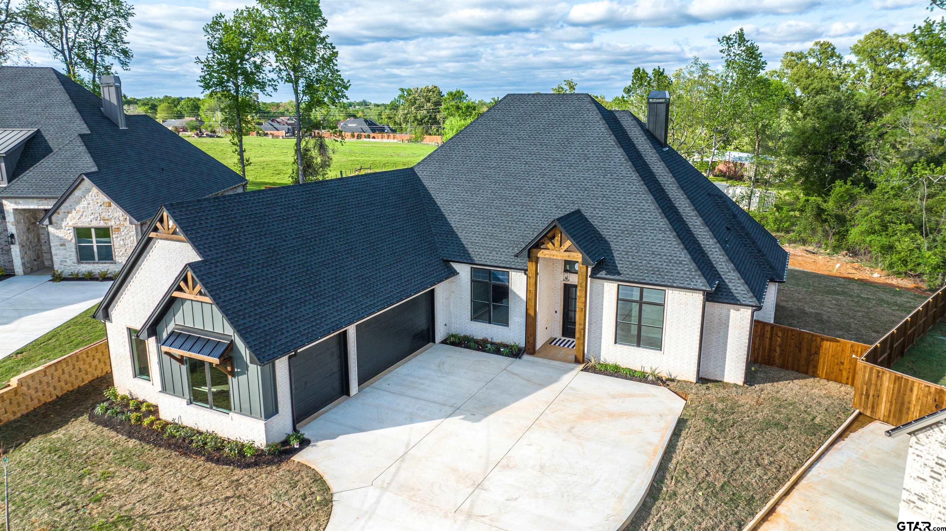 a house view with a sink and garden