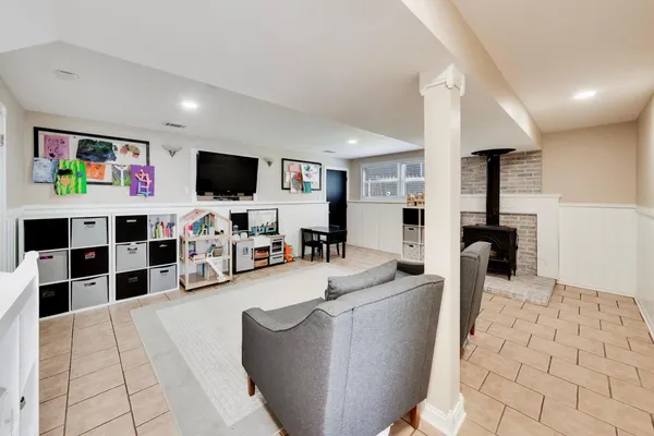 $685,000 | 44 Swift Lane, Naperville, IL 60565