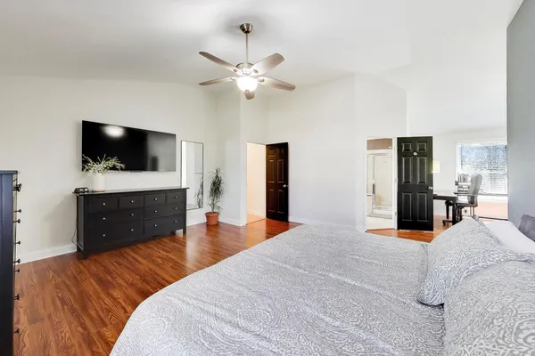 $685,000 | 44 Swift Lane, Naperville, IL 60565